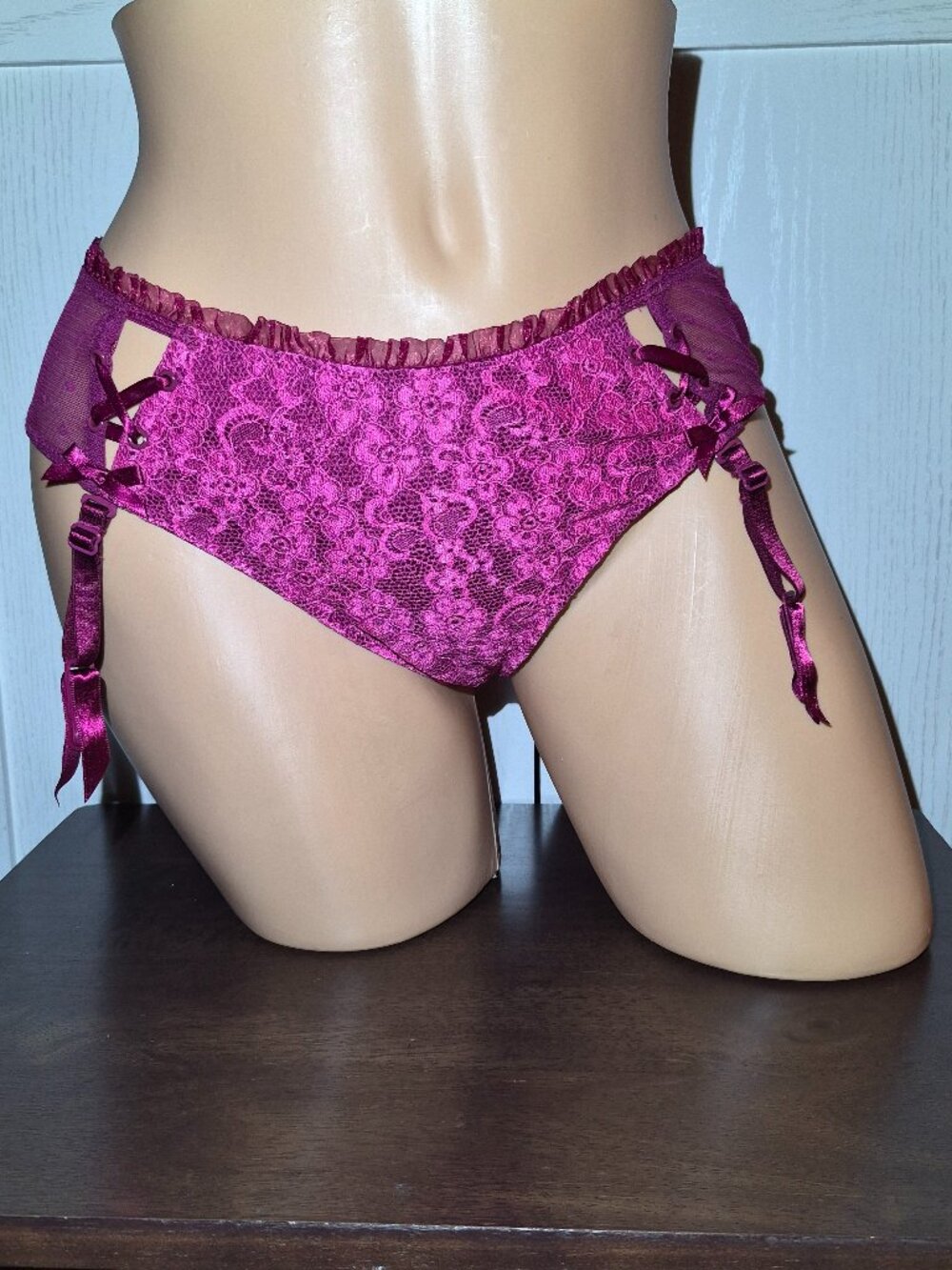 Victoria's Secret Garter Panties. New with Tags Size M/L